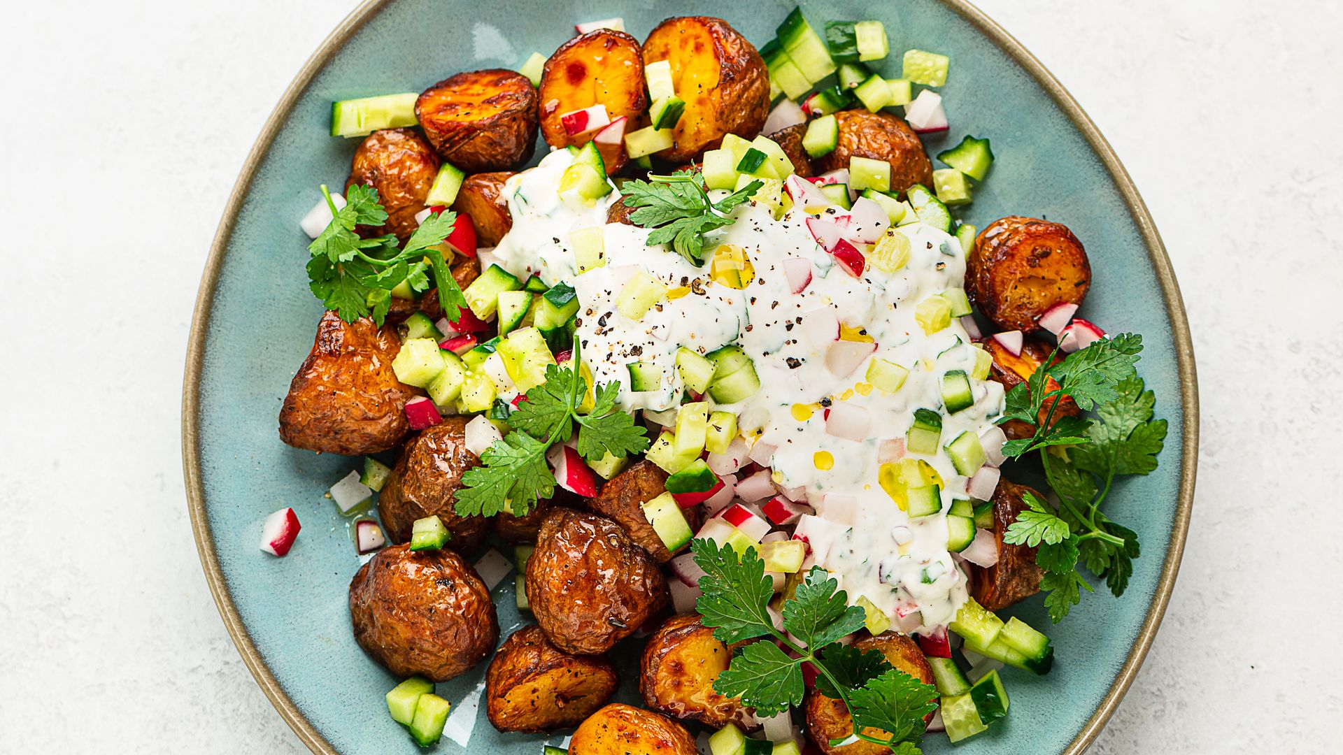 Ensalada de patatas asadas en 'airfryer'