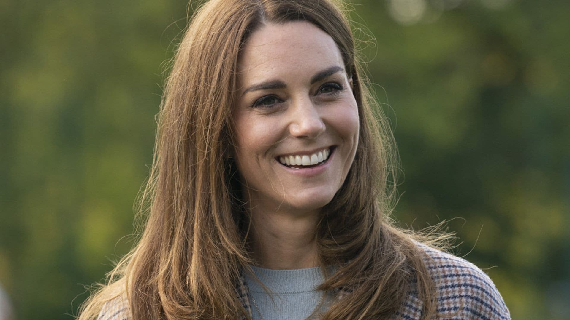 ¡Hemos descubierto lo que hace Kate Middleton cuando se compra ropa nueva!