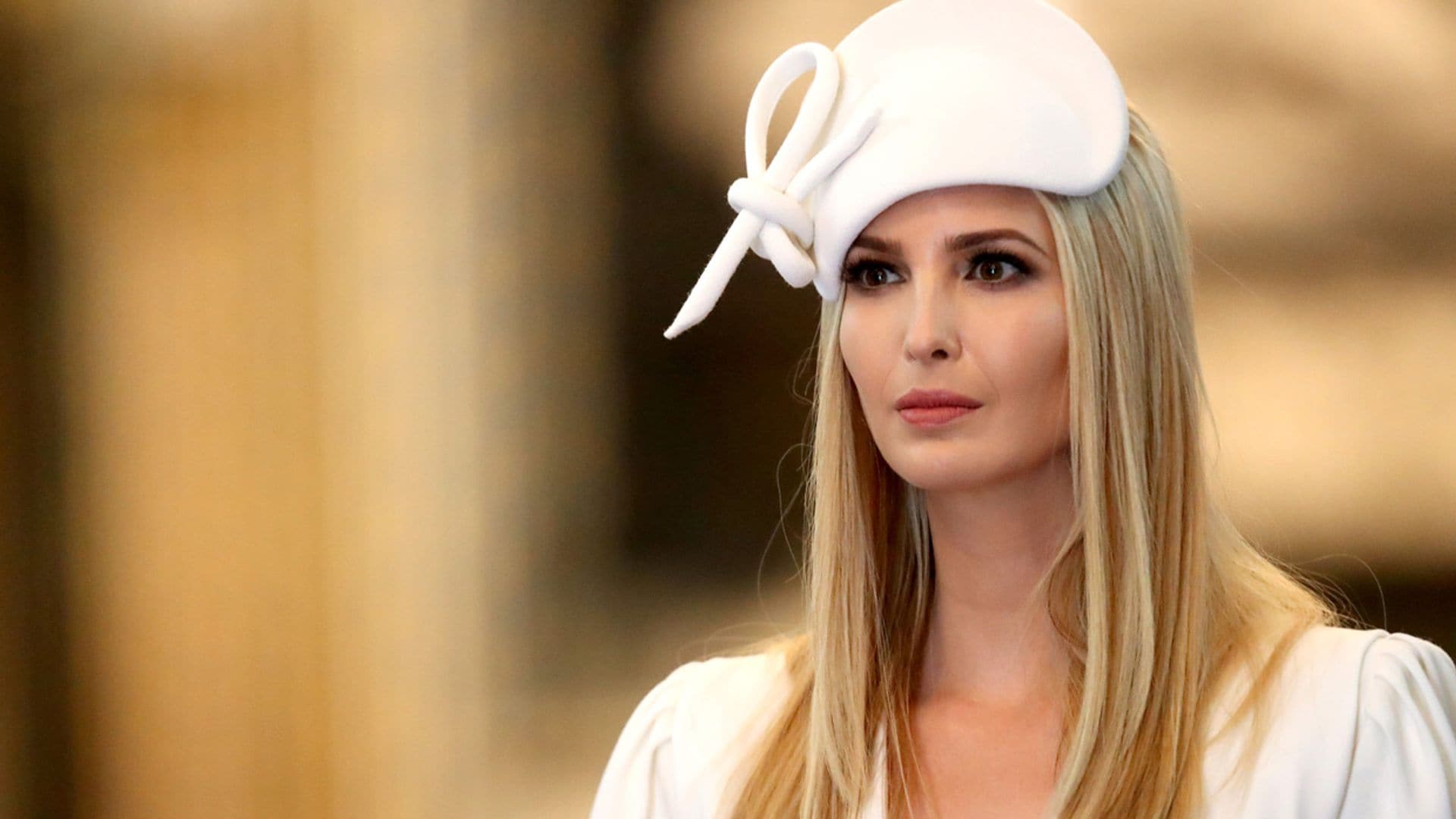 ¿Te resulta familiar? Ivanka Trump hace un guiño a uno de los looks virales de Melania