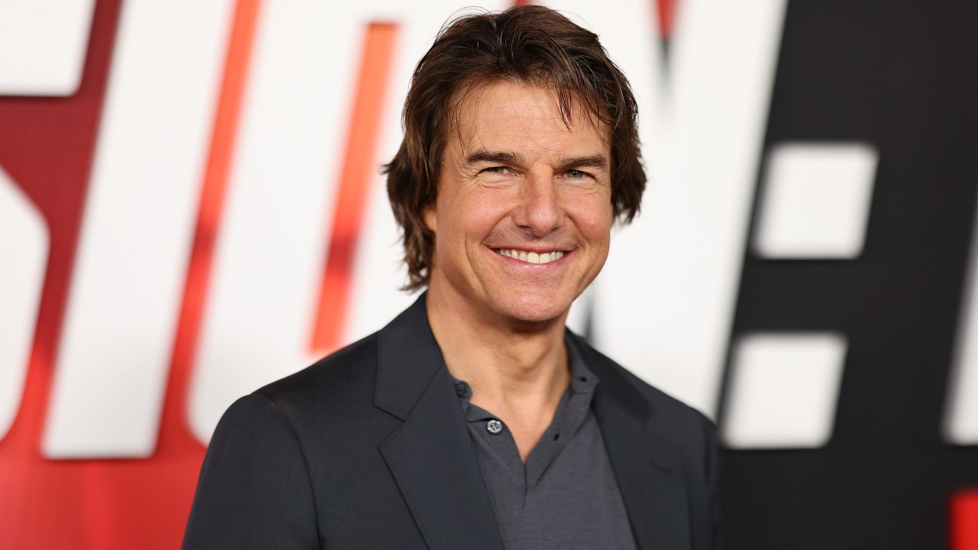 ¡Hombre multifacético! Tom Cruise muestra su talento como piloto y fotógrafo