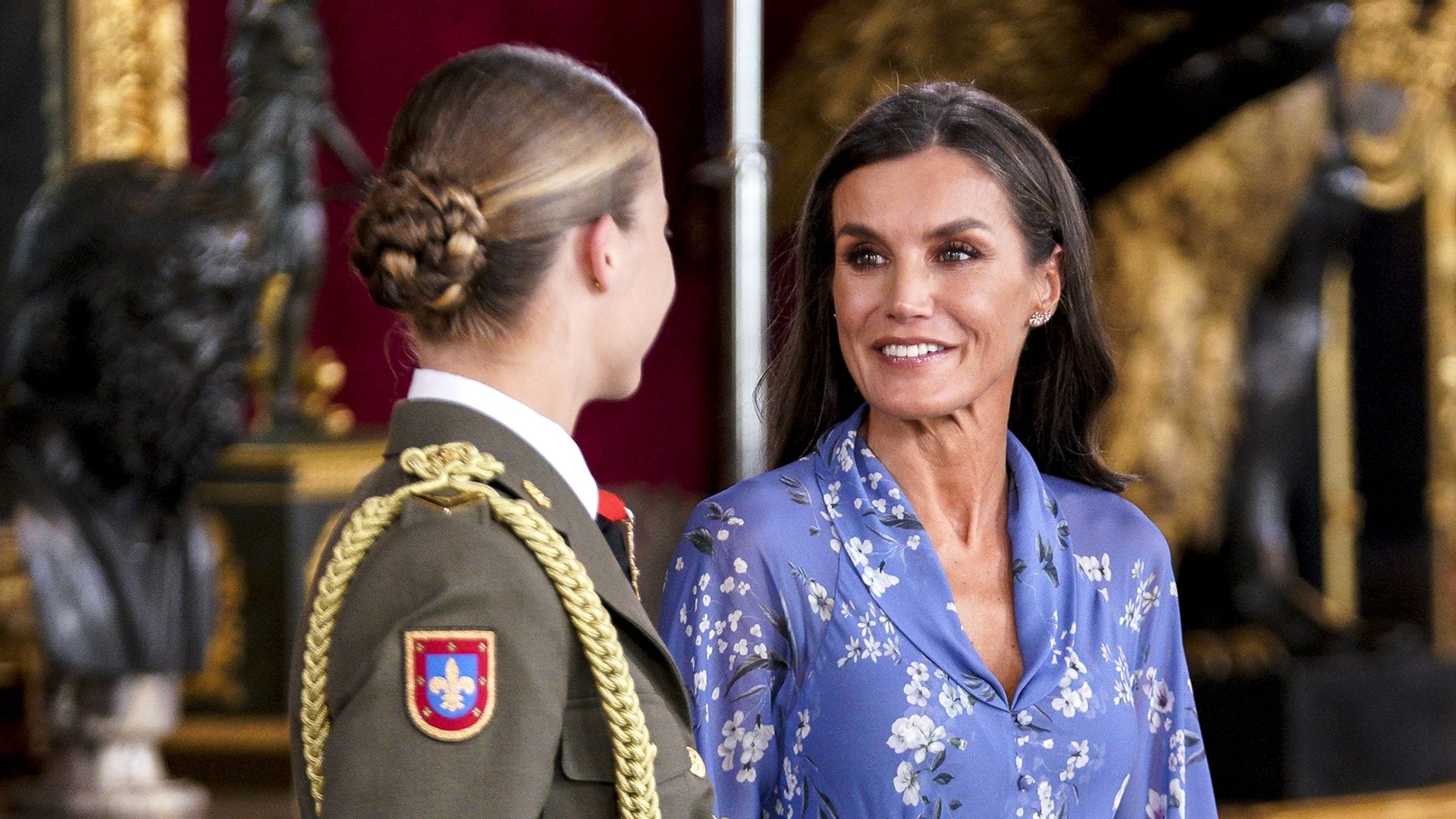 Así ha evolucionado el look de la reina Letizia en el Día de la Hispanidad desde 2004