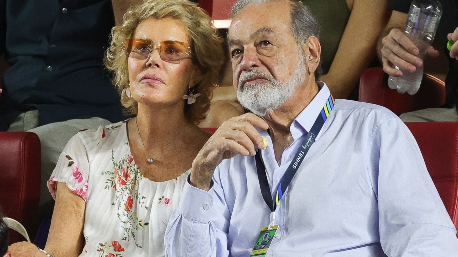 Carlos Slim y su novia Mercedes Sánchez Navarro disfrutan de una tarde de tenis en Acapulco