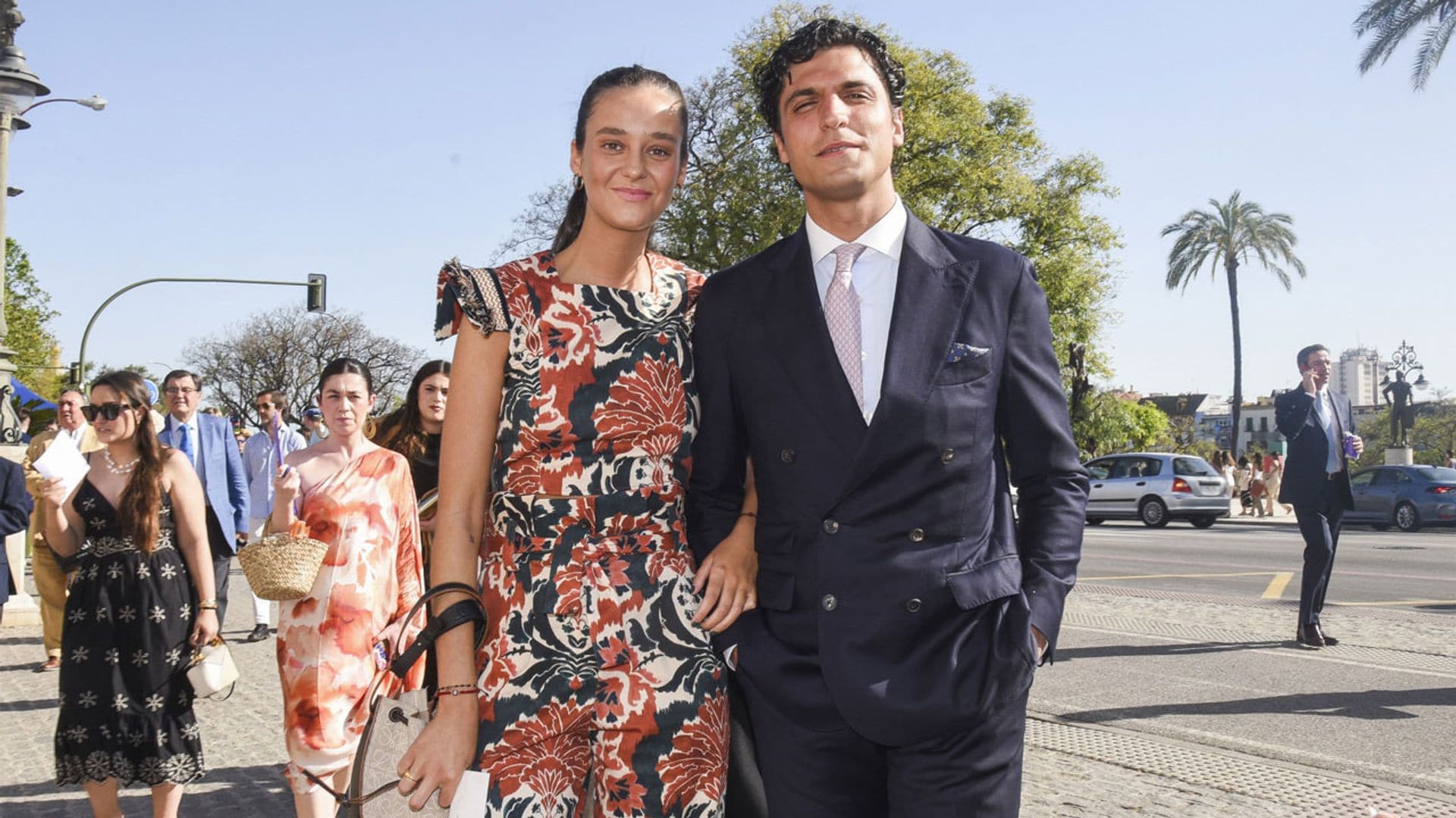 De Victoria de Marichalar a Cayetana Rivera: cumbre de rostros conocidos en la primera corrida de la Feria de Abril