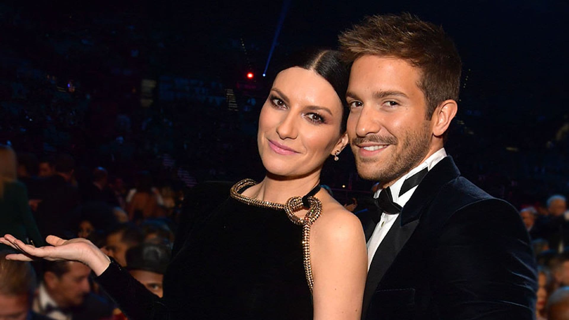 Laura Pausini bromea con los (impresionantes) músculos de Pablo Alborán