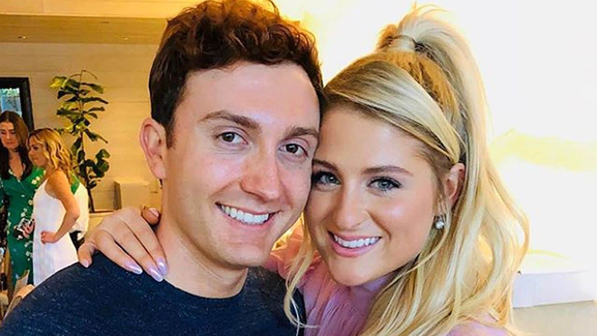 Así ha sido la original boda de la cantante Meghan Trainor