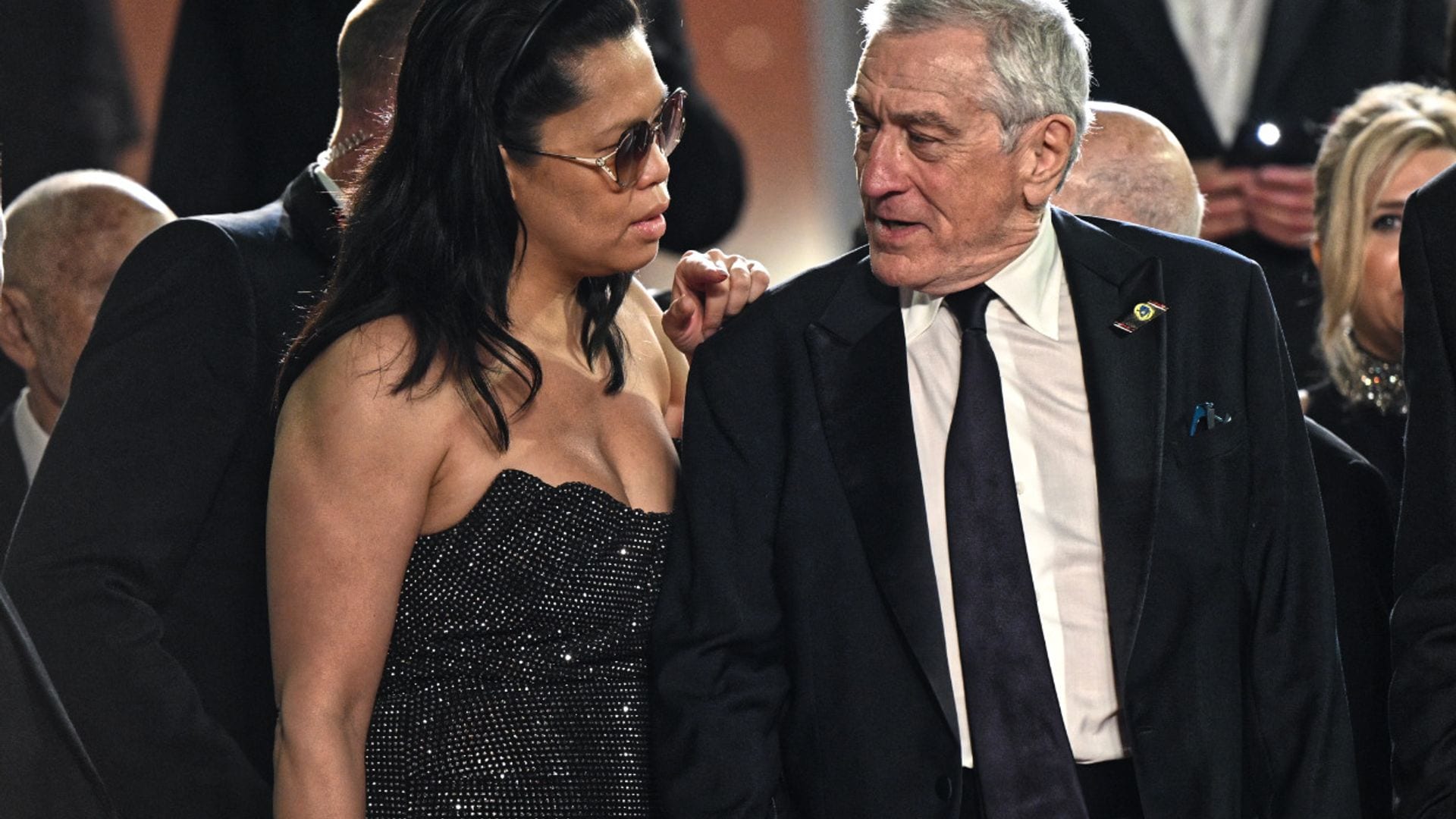 Robert De Niro y Tiffany Chen, juntos en la alfombra roja de Cannes tras el nacimiento de su hija, de un mes y medio