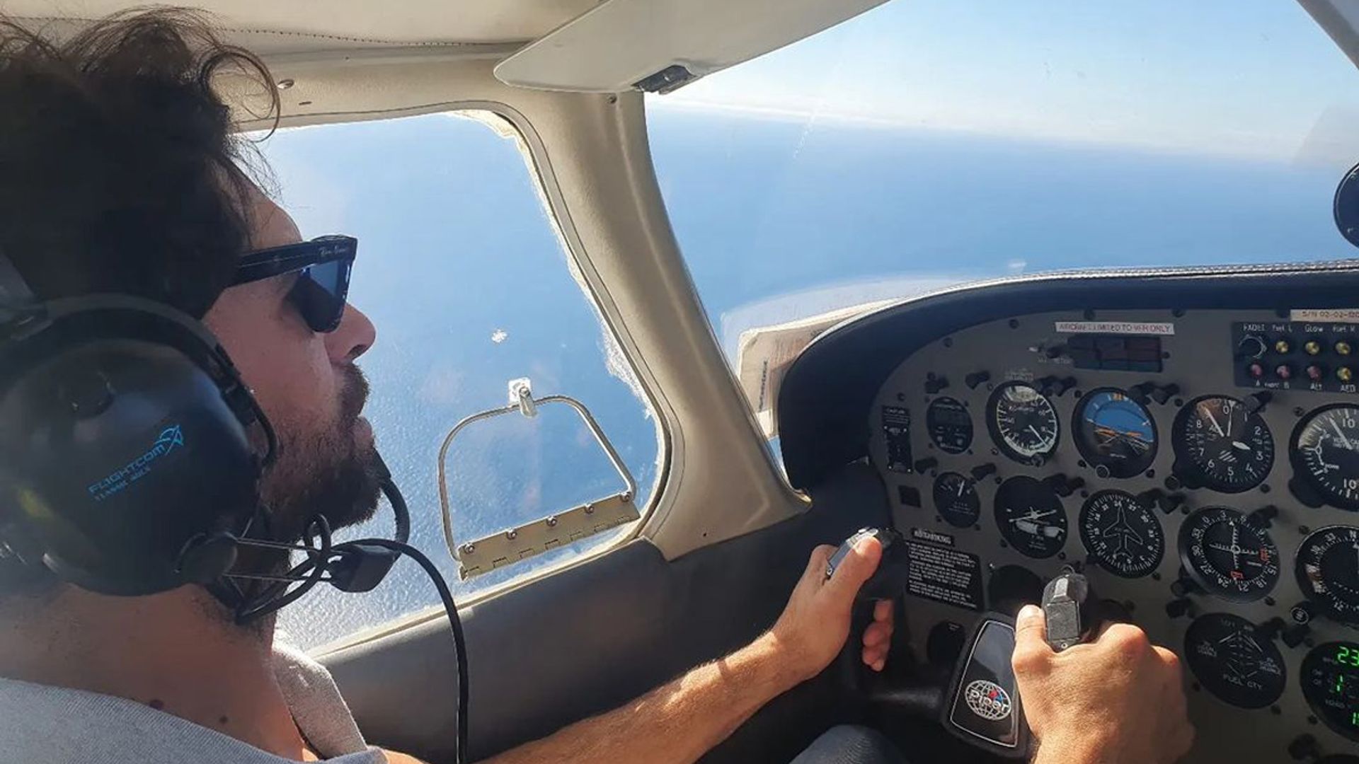 La reacción de Lucía Rivera al ver a su padre Cayetano pilotando un autogiro