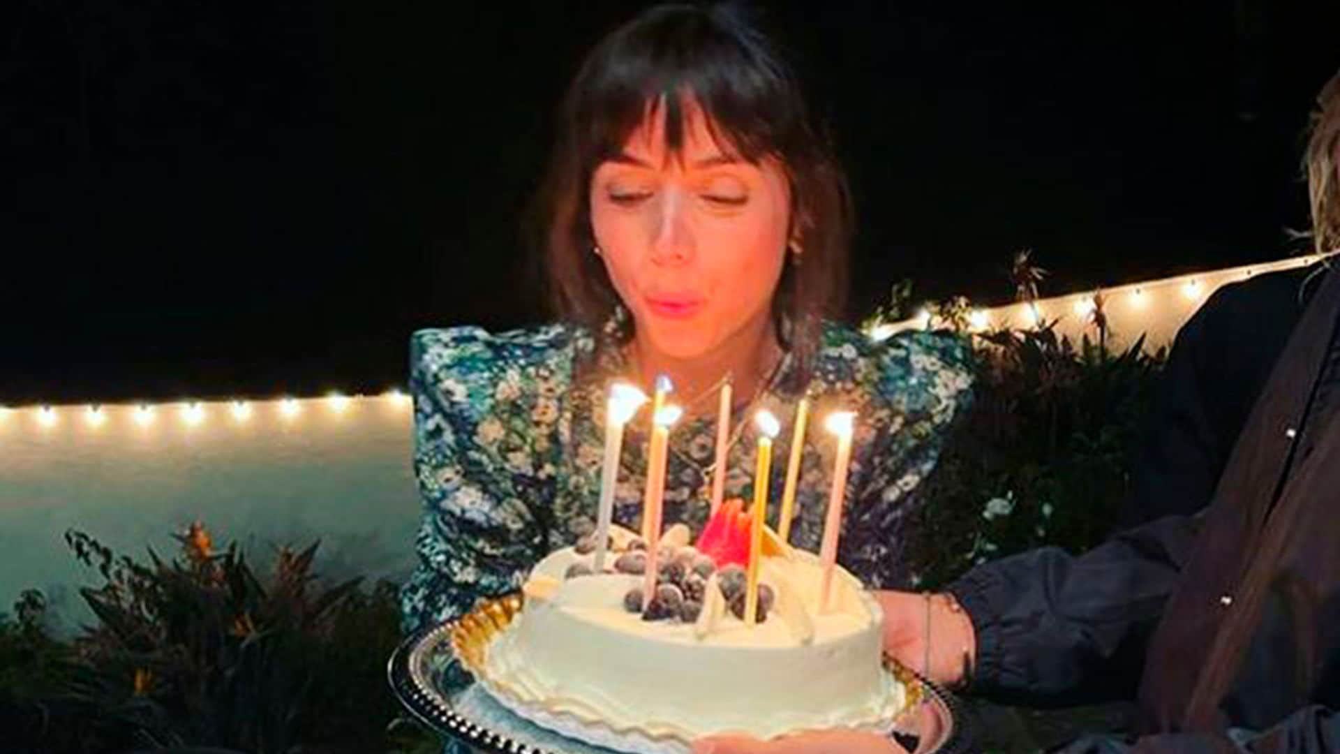 ¡Baile, muchas flores y dos tartas espectaculares! La megafiesta de Ana de Armas por su 33 cumpleaños