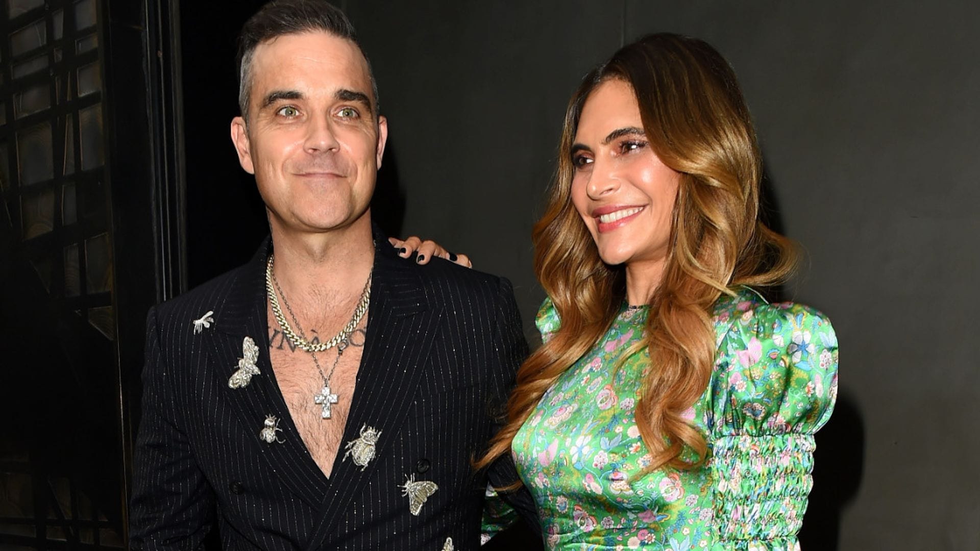 Robbie Williams está en Madrid con su mujer, Ayda Field, ¿quieres conocer a su preciosa familia numerosa?