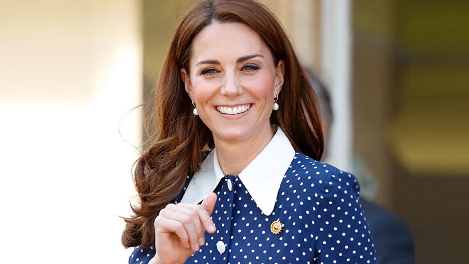 ¿Y si los looks de Kate Middleton fueran idea de esta estilosa actriz?