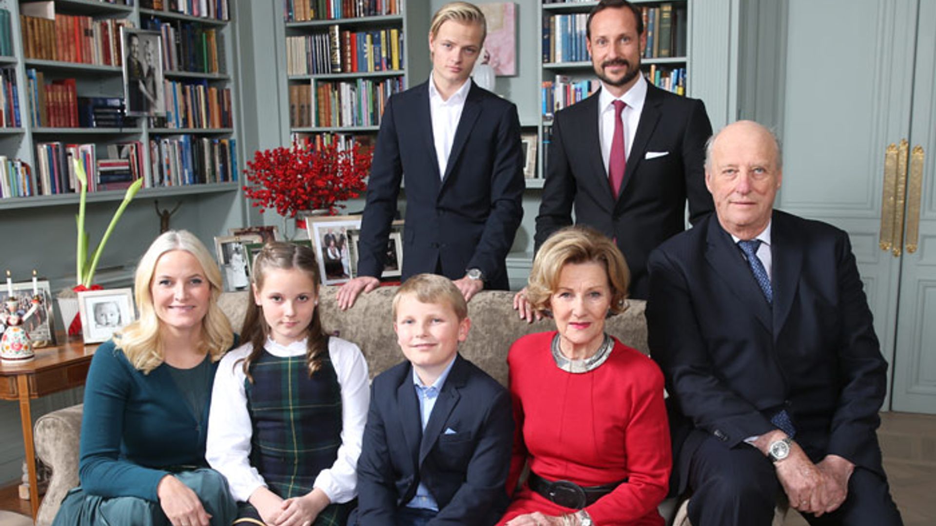 El color de la Navidad tiñe la felicitación de la Familia Real noruega