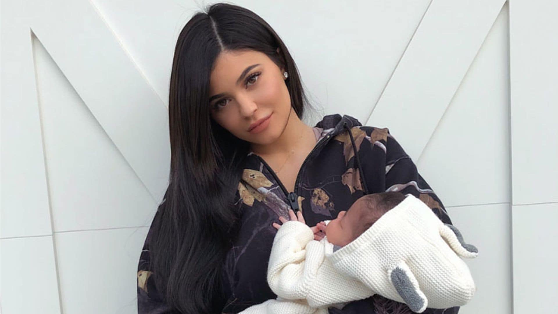 Kylie Jenner muestra la foto más emotiva de su hija con un miembro de la familia Kardashian