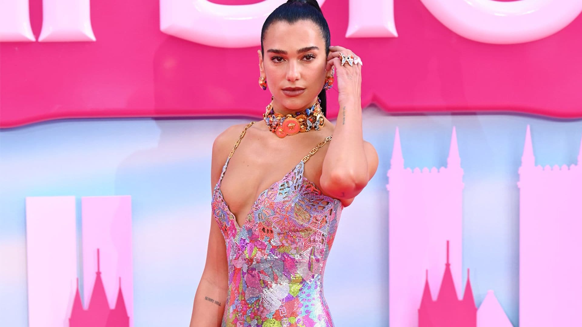 Dua Lipa cumple 28 años: repasamos los momentazos que la han consolidados como icono