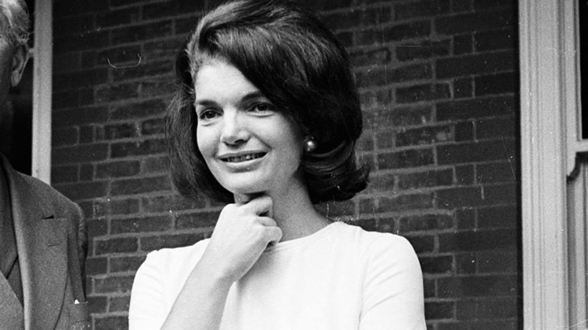 ¡Una familia con estilo! La historia del vestido que llevaron Jackie Kennedy, su hija y su nieta