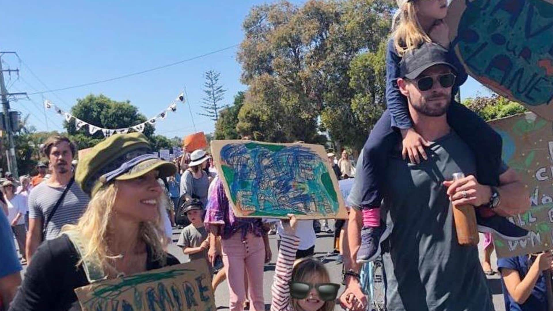 Elsa Pataky y Chris Hemsworth se van de manifestación... ¡con sus hijos!