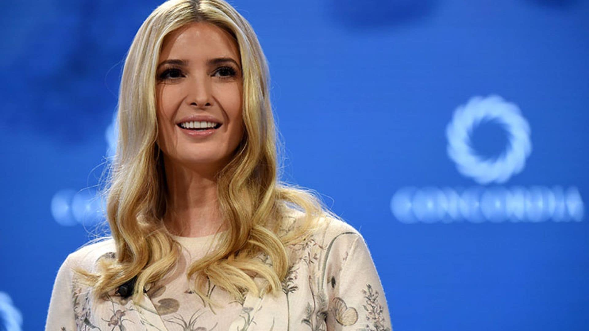 Ivanka Trump emula a las 'royals' europeas con el escote que nunca pasa de moda