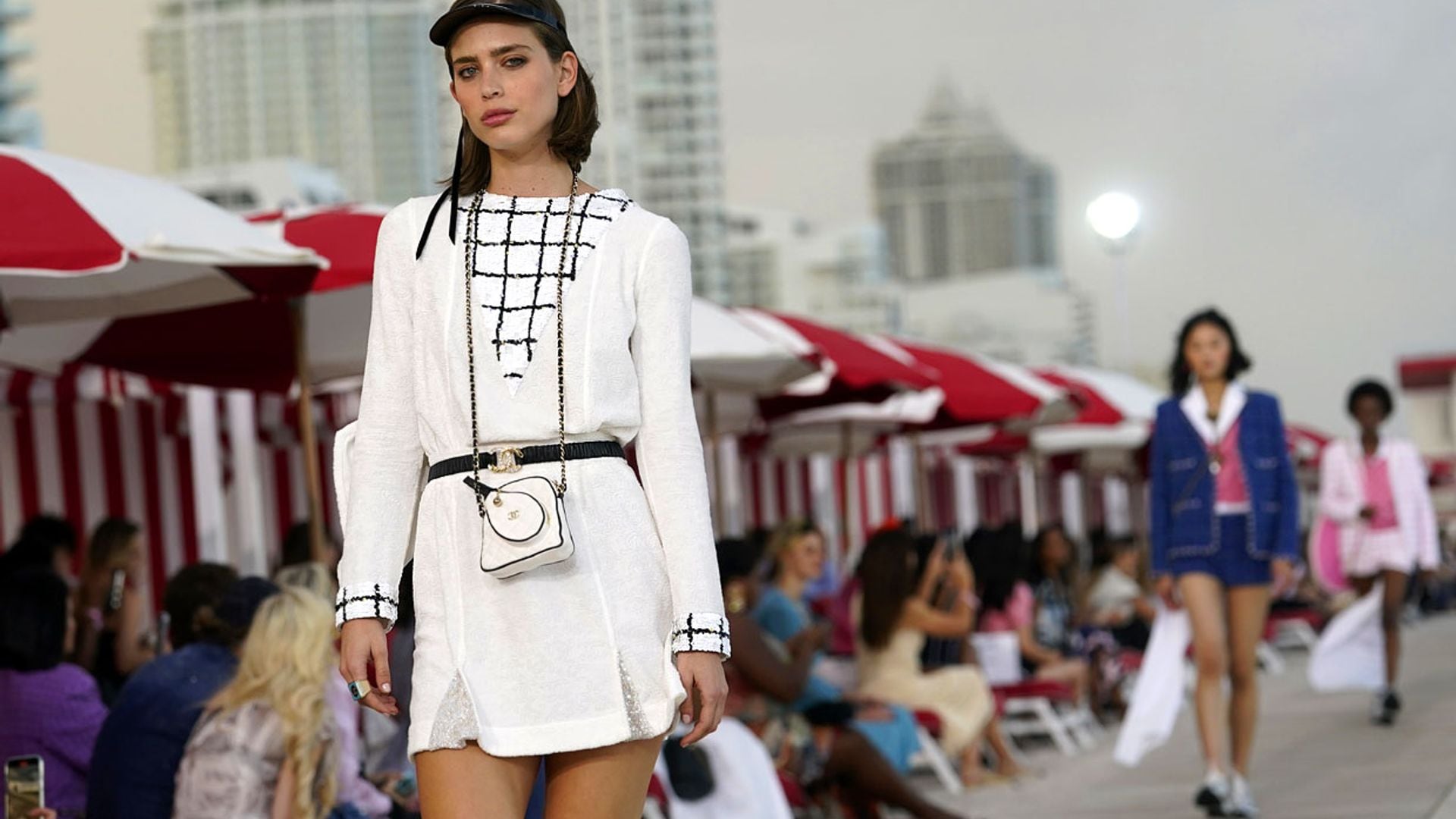 Las imágenes más bonitas del comentado desfile de Chanel en Miami