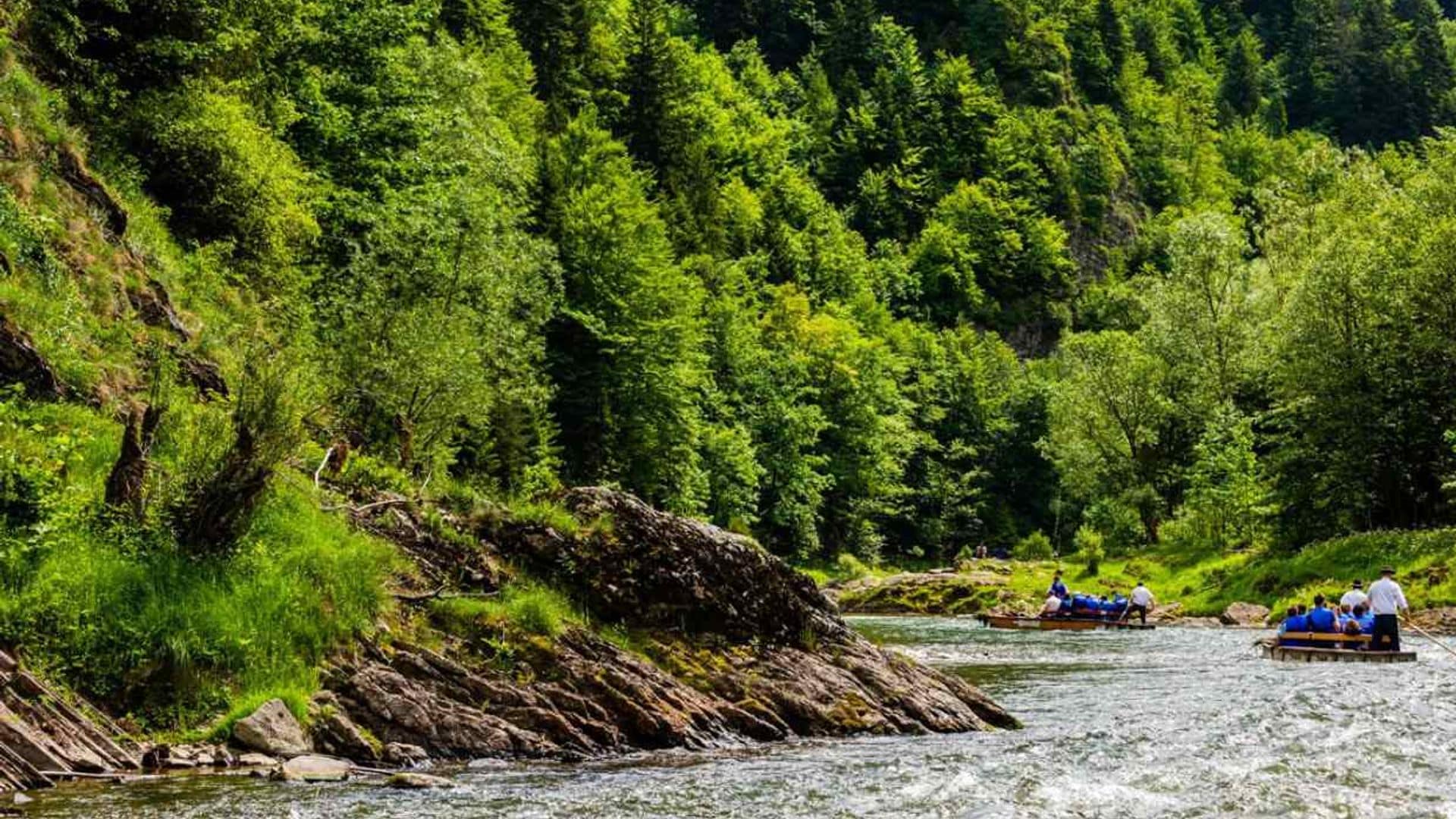 balsa dunajec en el parque nacional de pieniny en eslovaquia