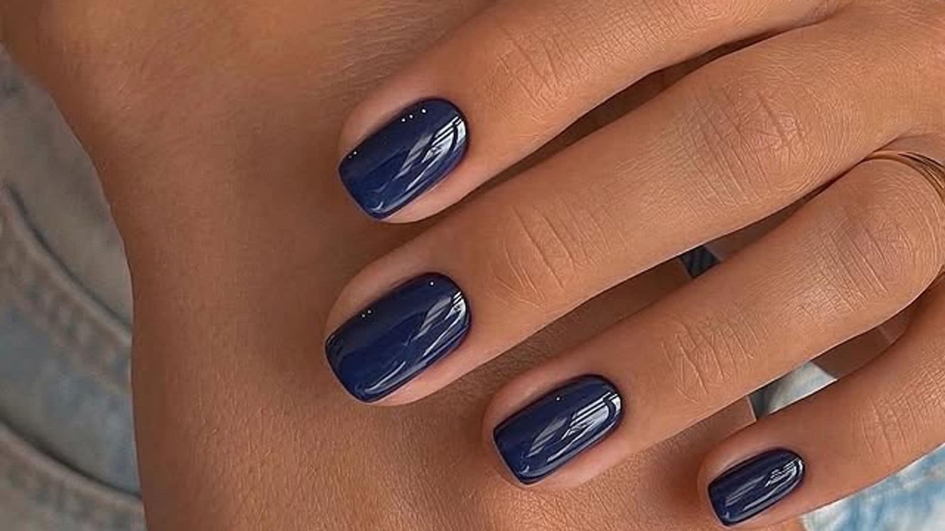 'Navy Blue Nails': cómo sumarte a la tendencia en manicura más sofisticada de la temporada