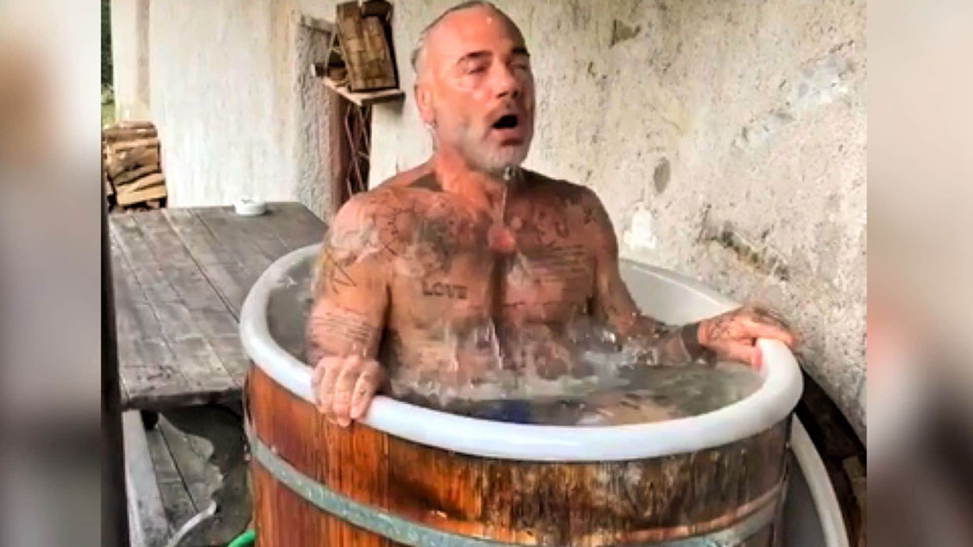 Baños de agua helada a lo 'Brokeback Mountain': el duro día del 'vaquero' Gianluca Vacchi en las cumbres