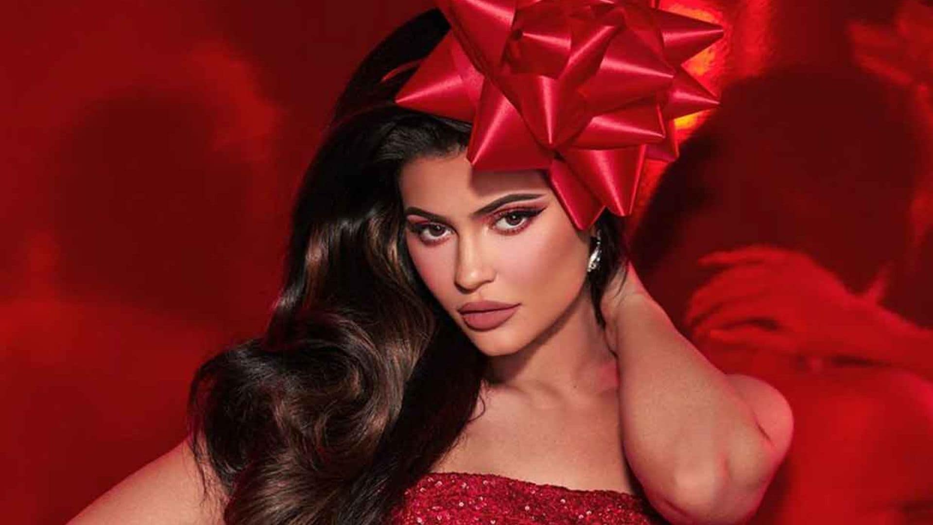 Kylie Jenner se adelanta a la Navidad convertida en un auténtico 'regalo'