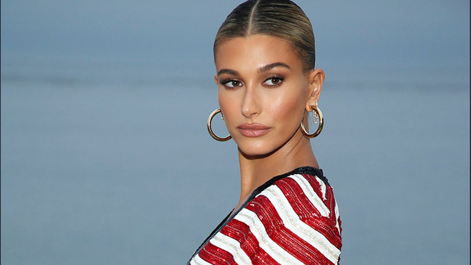 Revelada la lista de cosméticos que consiguen la piel perfecta de Hailey Baldwin