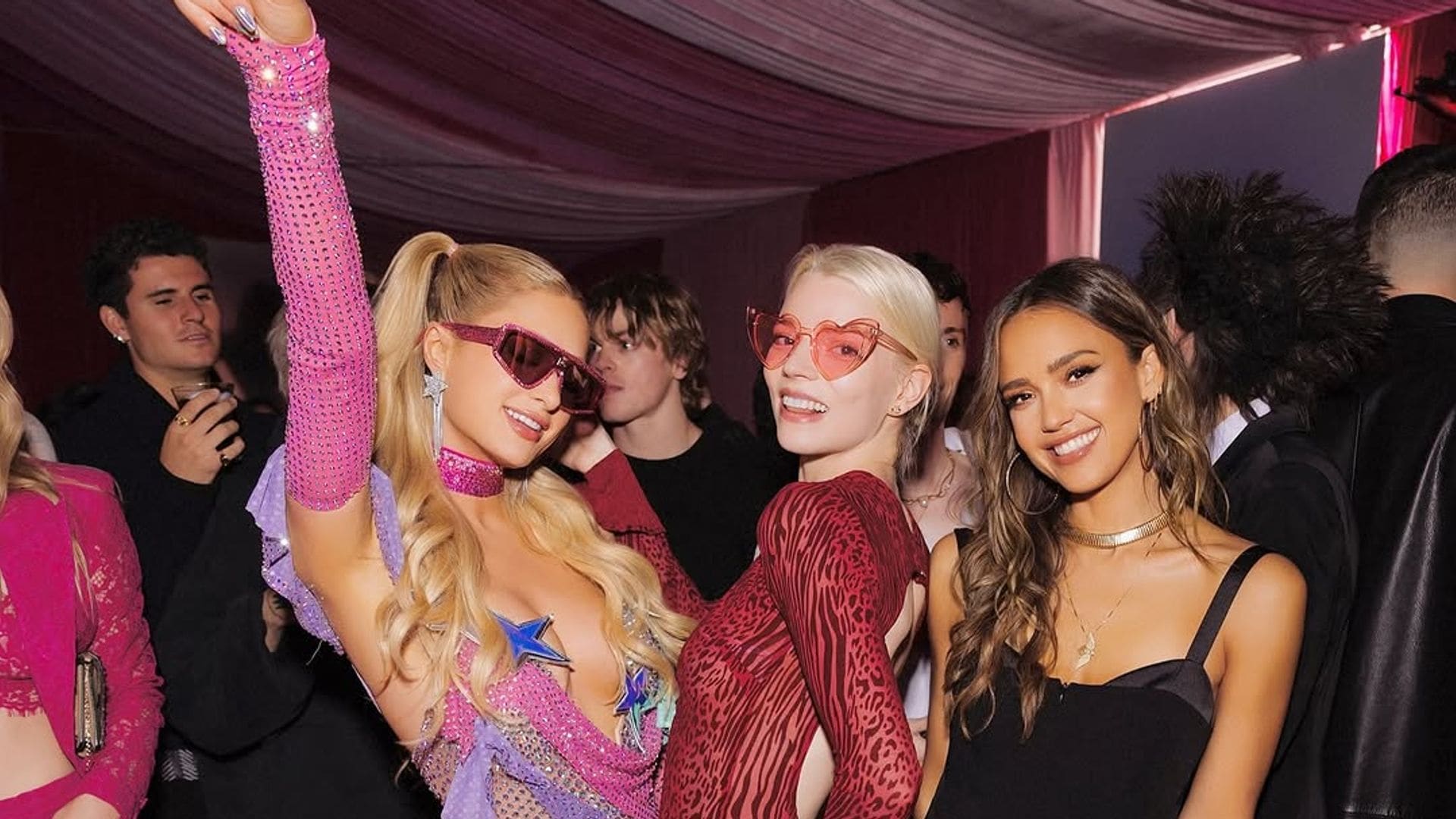 La macrofiesta de cumpleaños de Paris Hilton en color rosa y con récord de estrellas por metro cuadrado