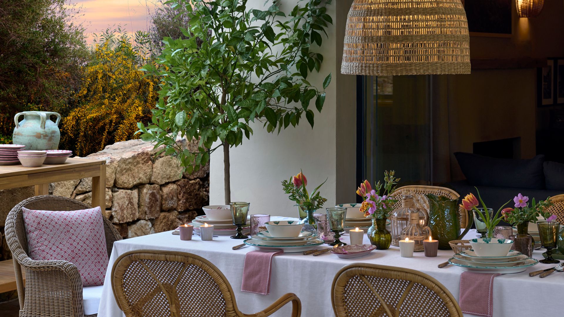 Guía de decoración básica para organizar una fiesta en el jardín