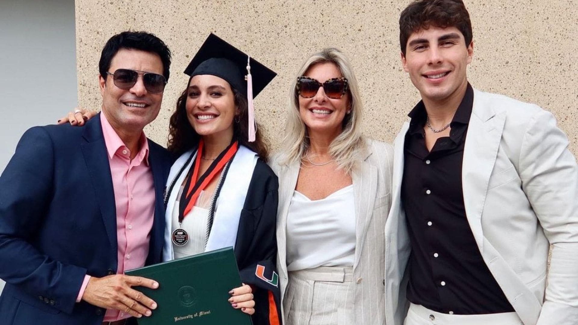Emocionado, Chayanne celebra la graduación de su hija Isadora