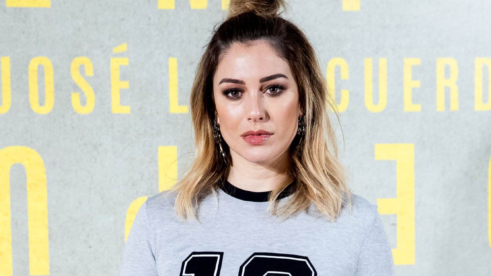 Camisa y falda 'flowy', el look de Blanca Suárez para las chicas que no quieren leggins