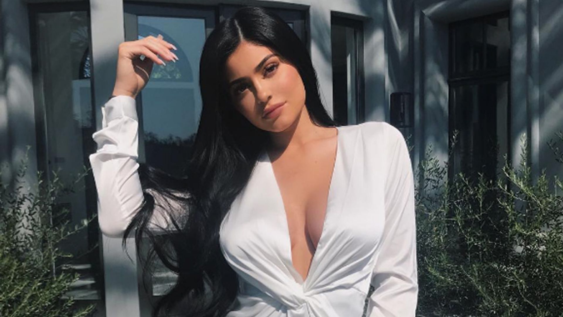 ¿Cómo cuida Kylie Jenner sus extensiones? Aquí tienes una guía básica para mantenerlas perfectas