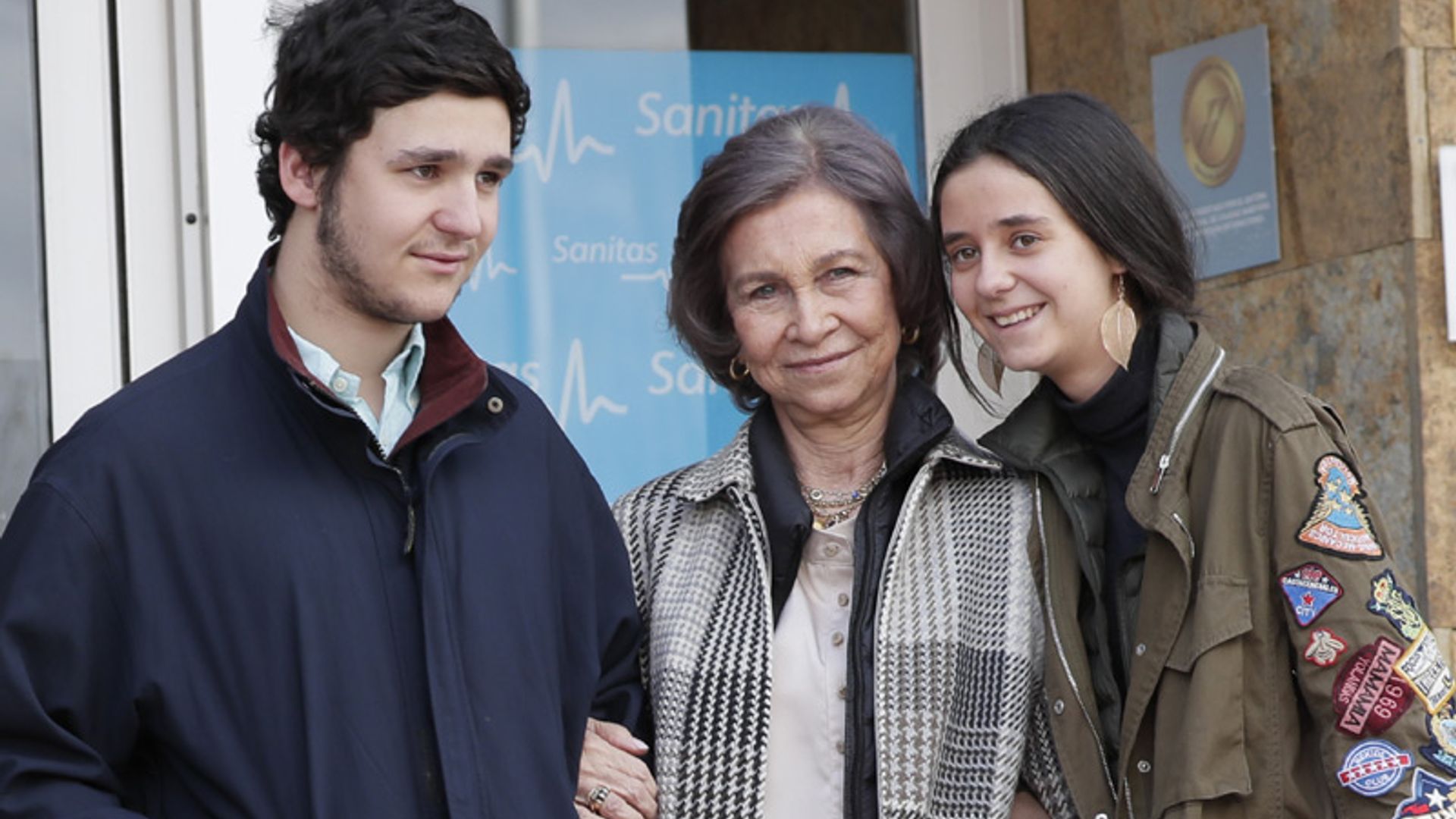 Felipe de Marichalar y Victoria Federica acuden al hospital a ver a don Juan Carlos