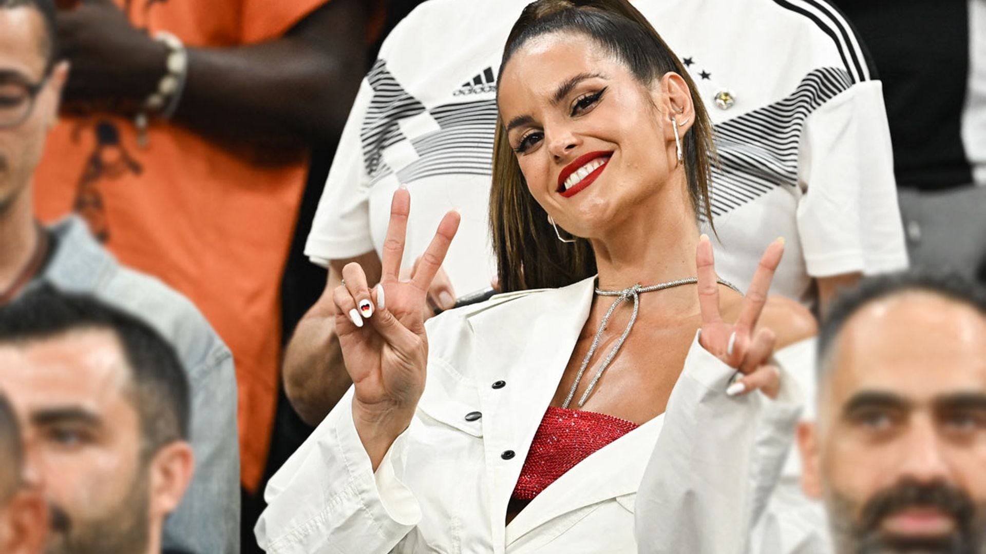 Izabel Goulart y su declaración de amor a Kevin Trapp en las gradas del Mundial de Qatar 2022