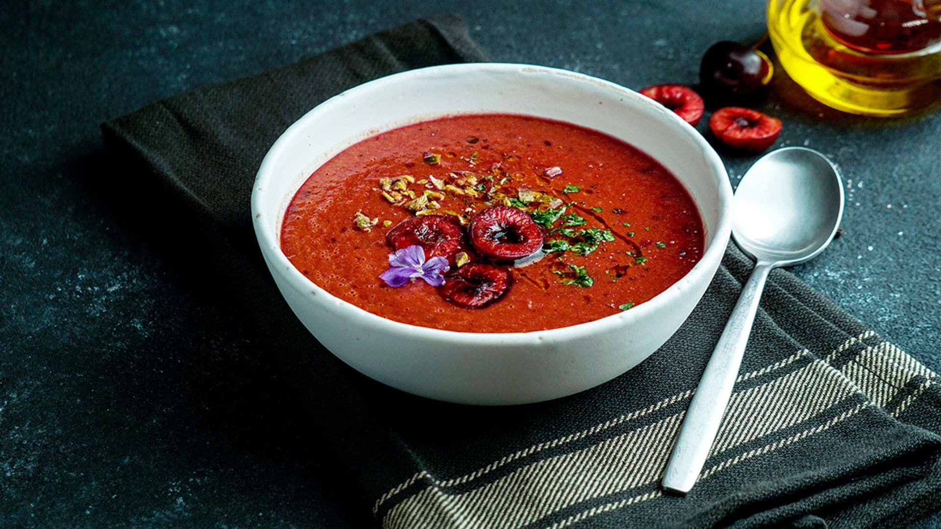 Gazpacho de cerezas, una receta refrescante y saludable