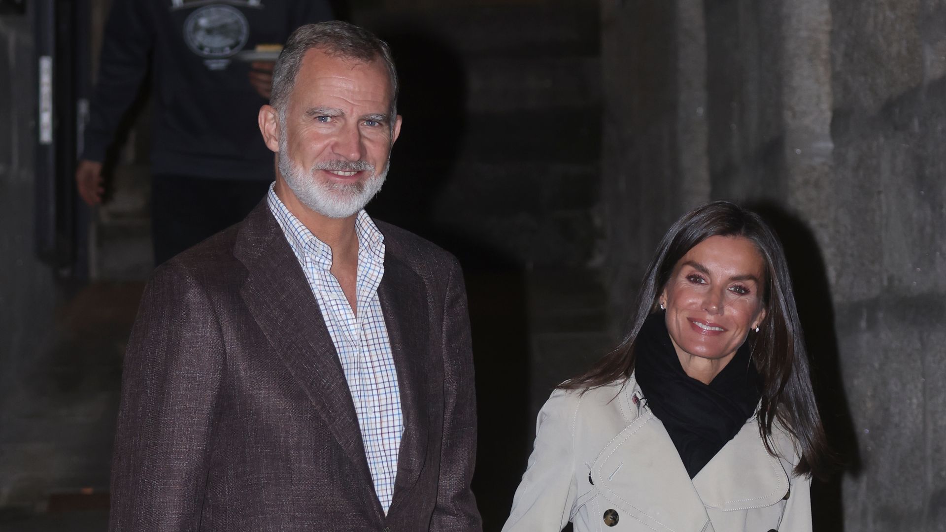 La cena de los reyes Felipe y Letizia en Marín tras su encuentro con Juan Carlos I: empanada, aniversario y una primera vez