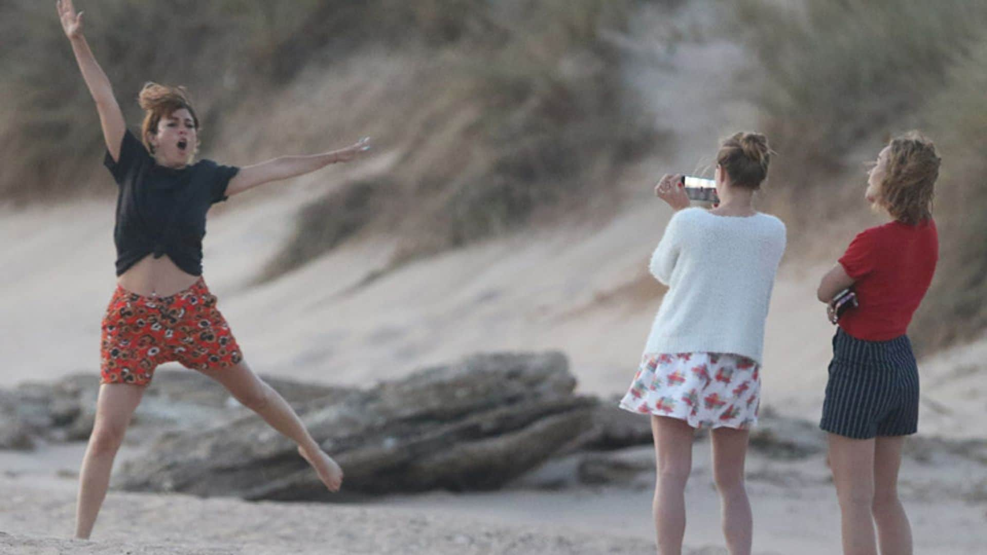 EXCLUSIVA: Blanca Suárez, como una niña con tal de conseguir 'la foto del verano'