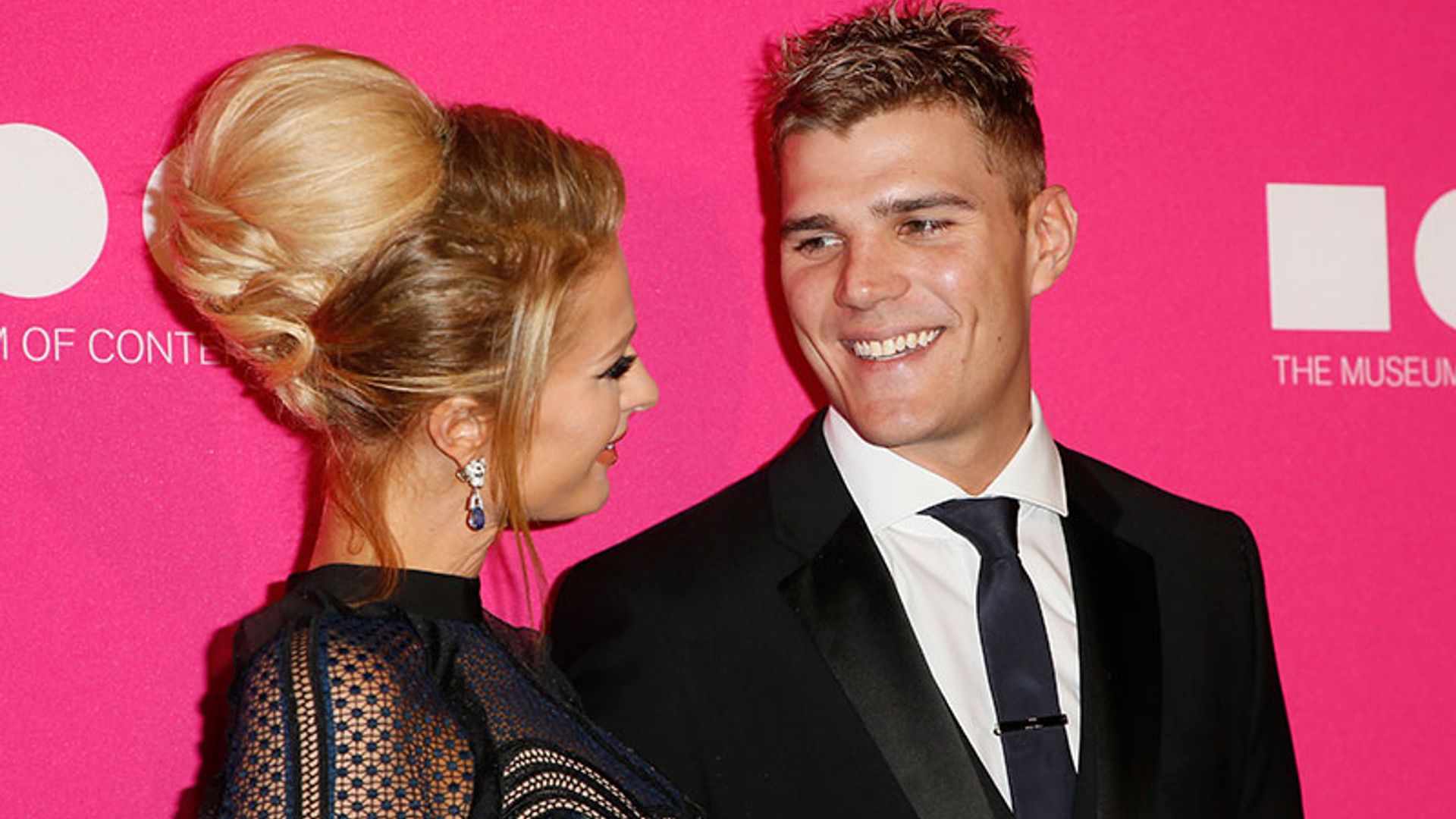 Así es Chris Zylka, el hombre con pasado 'homeless' que ha conquistado a Paris Hilton