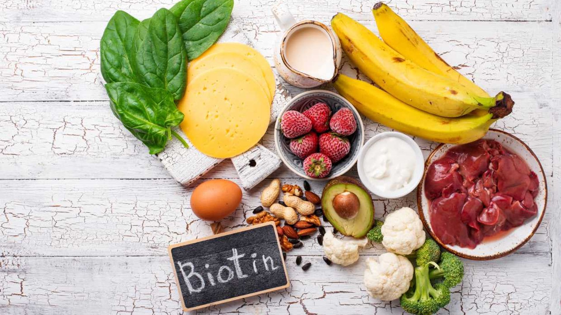 Biotina: conoce sus beneficios y en qué alimentos encontrarla