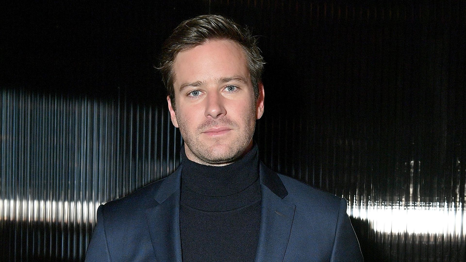 El actor Armie Hammer, acusado hace tres años de ‘tendencias caníbales’, regresa a Hollywood para limpiar su imagen