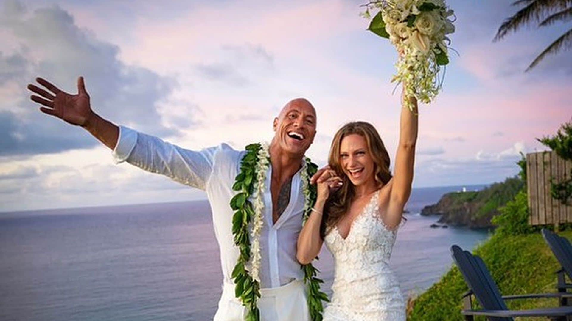 Dwayne Johnson se casa en secreto en Hawai