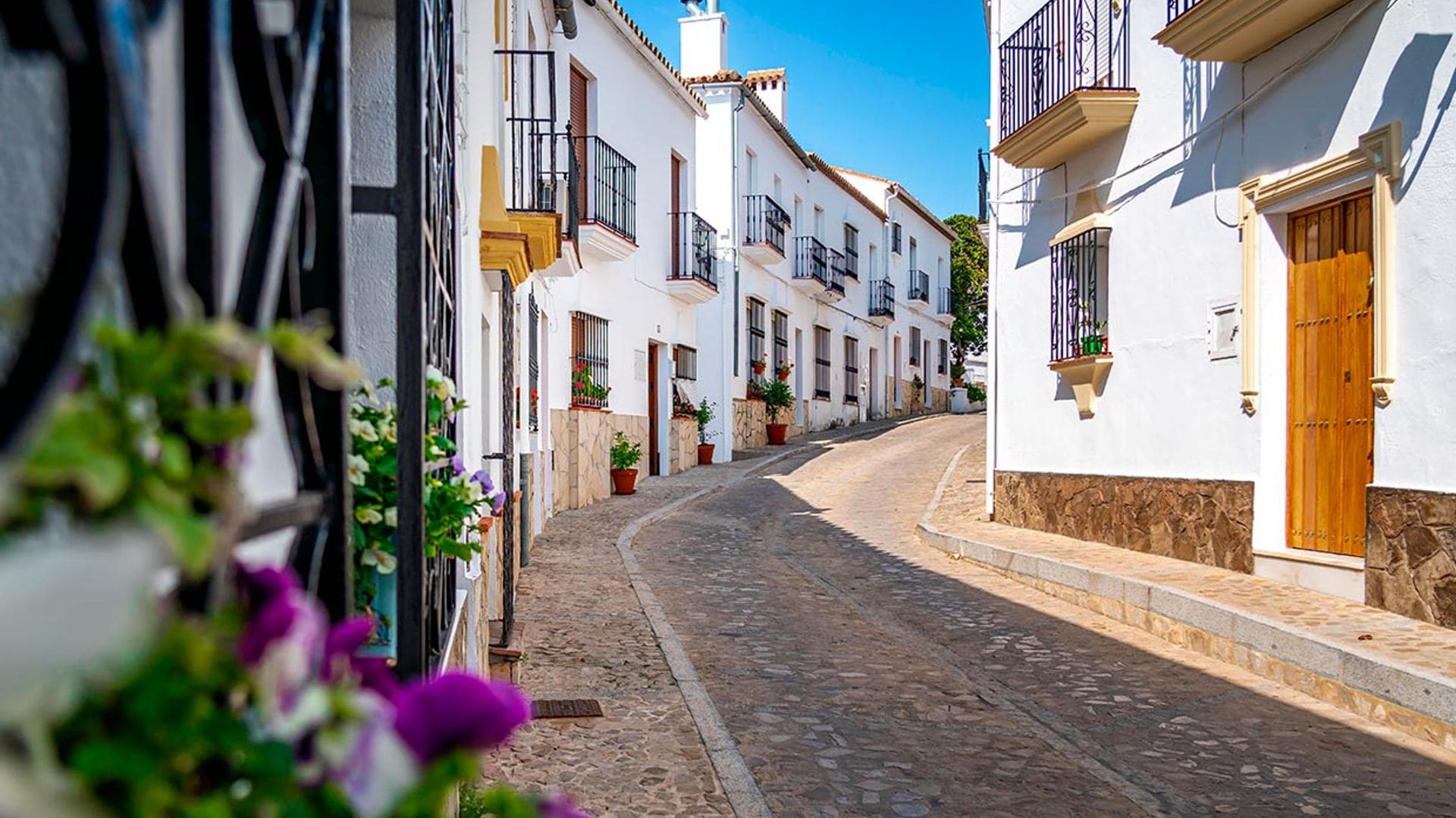 Ruta por los pueblos de España que triunfan por su artesanía y encanto rural