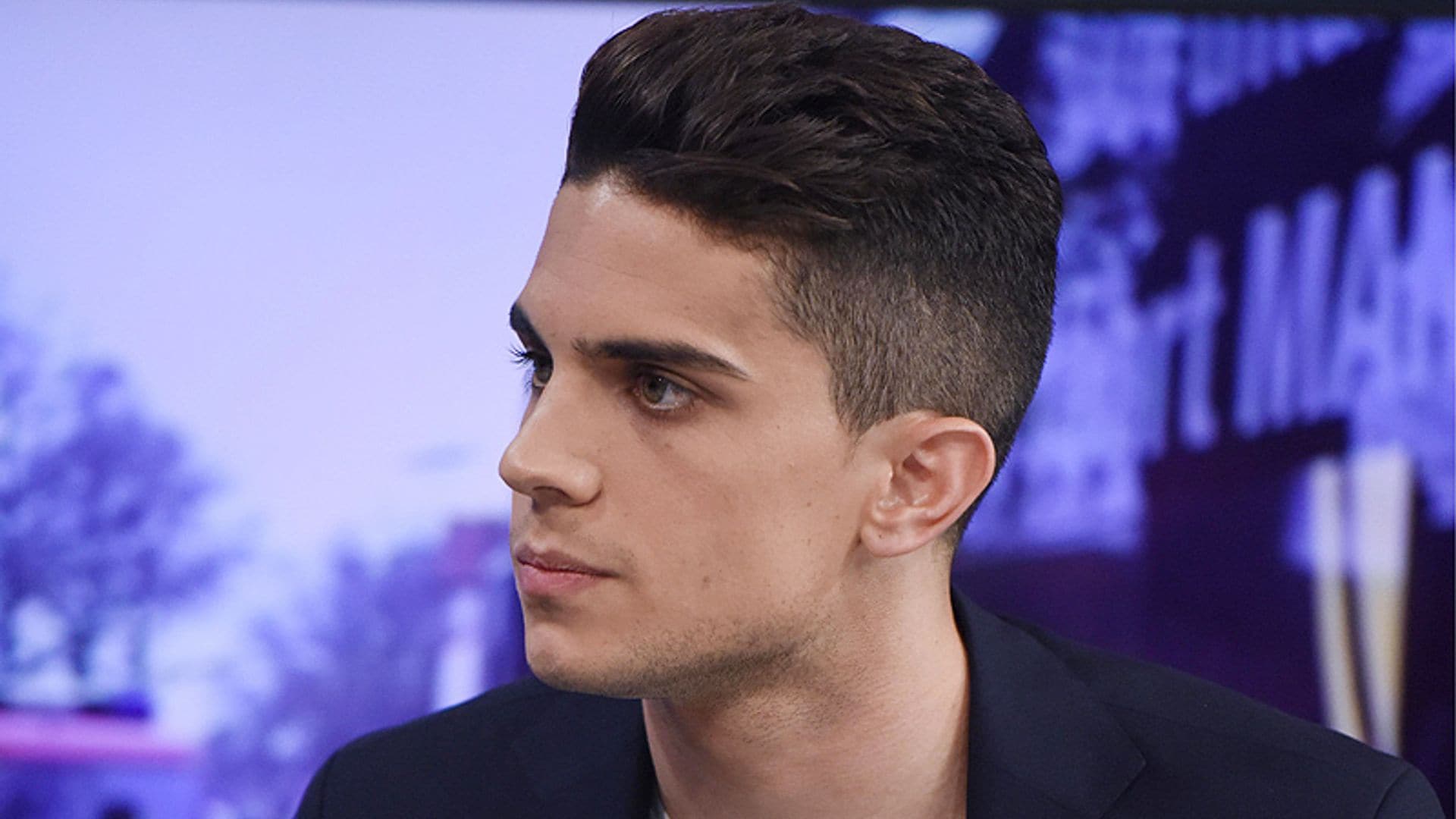 Marc Bartra, arropado por Melissa Jiménez en su entrevista más difícil