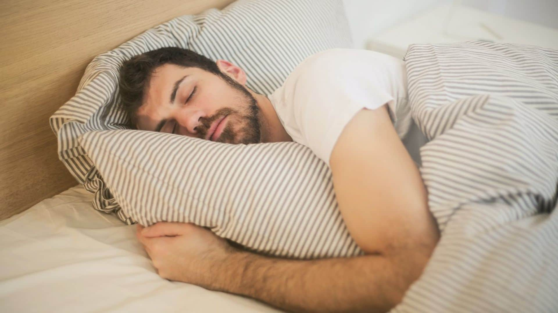 Trucos y suplementos para ayudar a dormir mejor