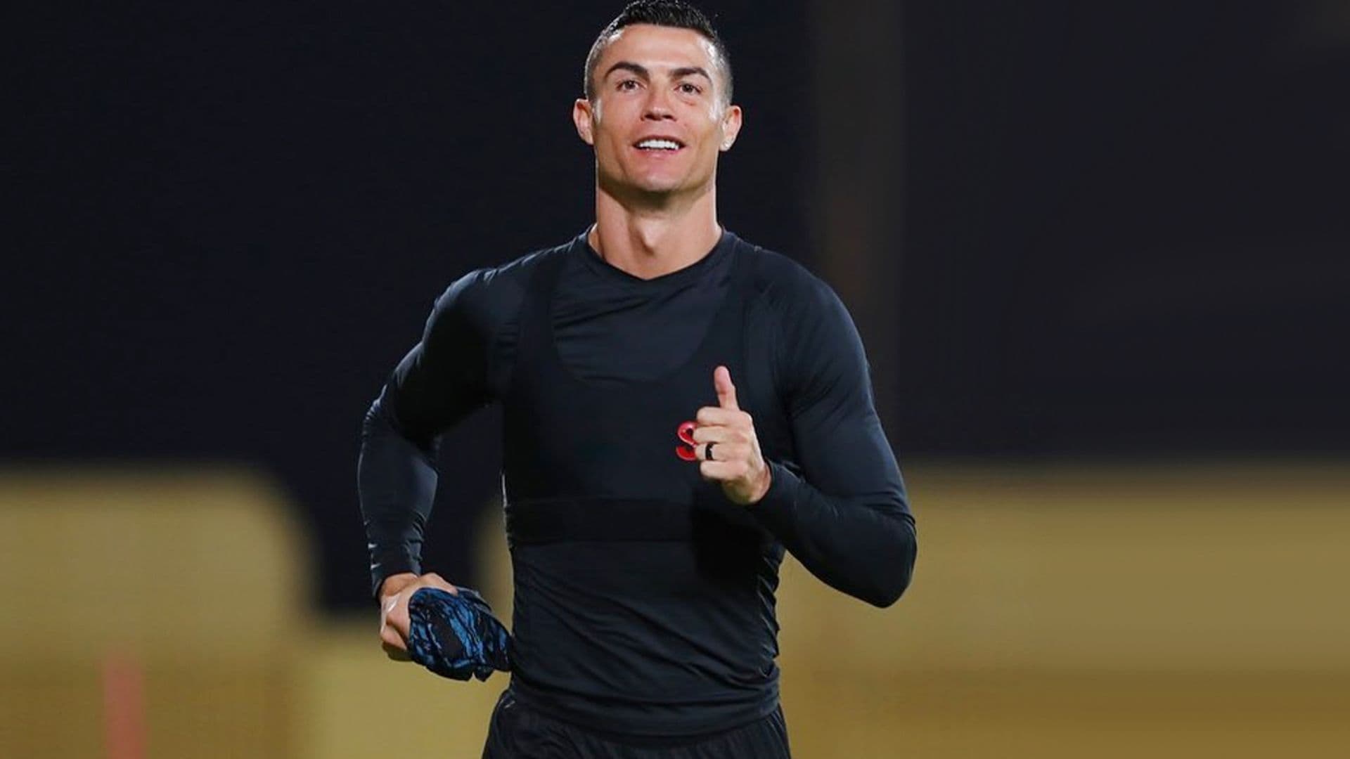 El anillo que ha unido a Cristiano Ronaldo con el príncipe Harry