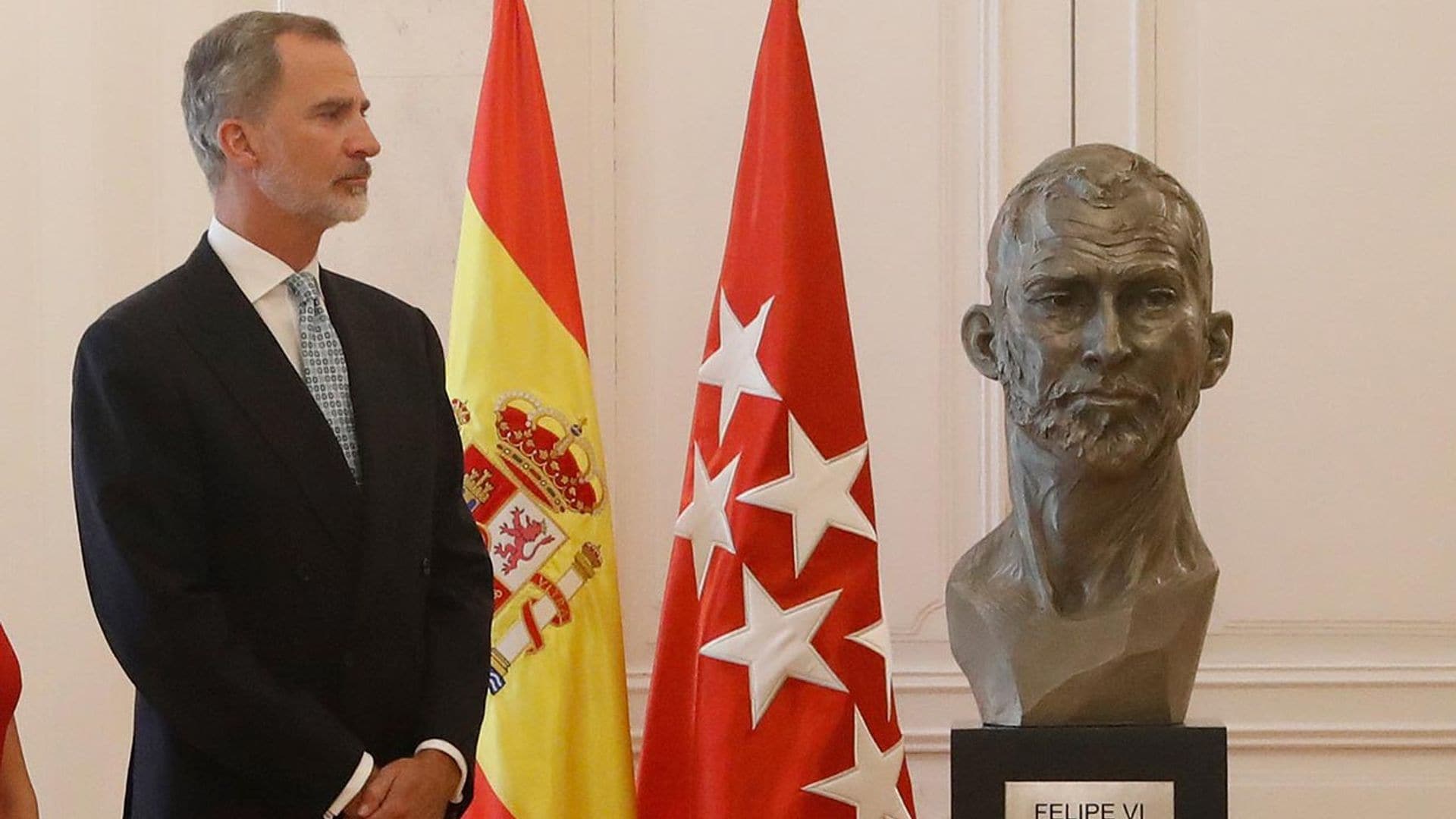 Todos los detalles de la nueva escultura de Felipe VI