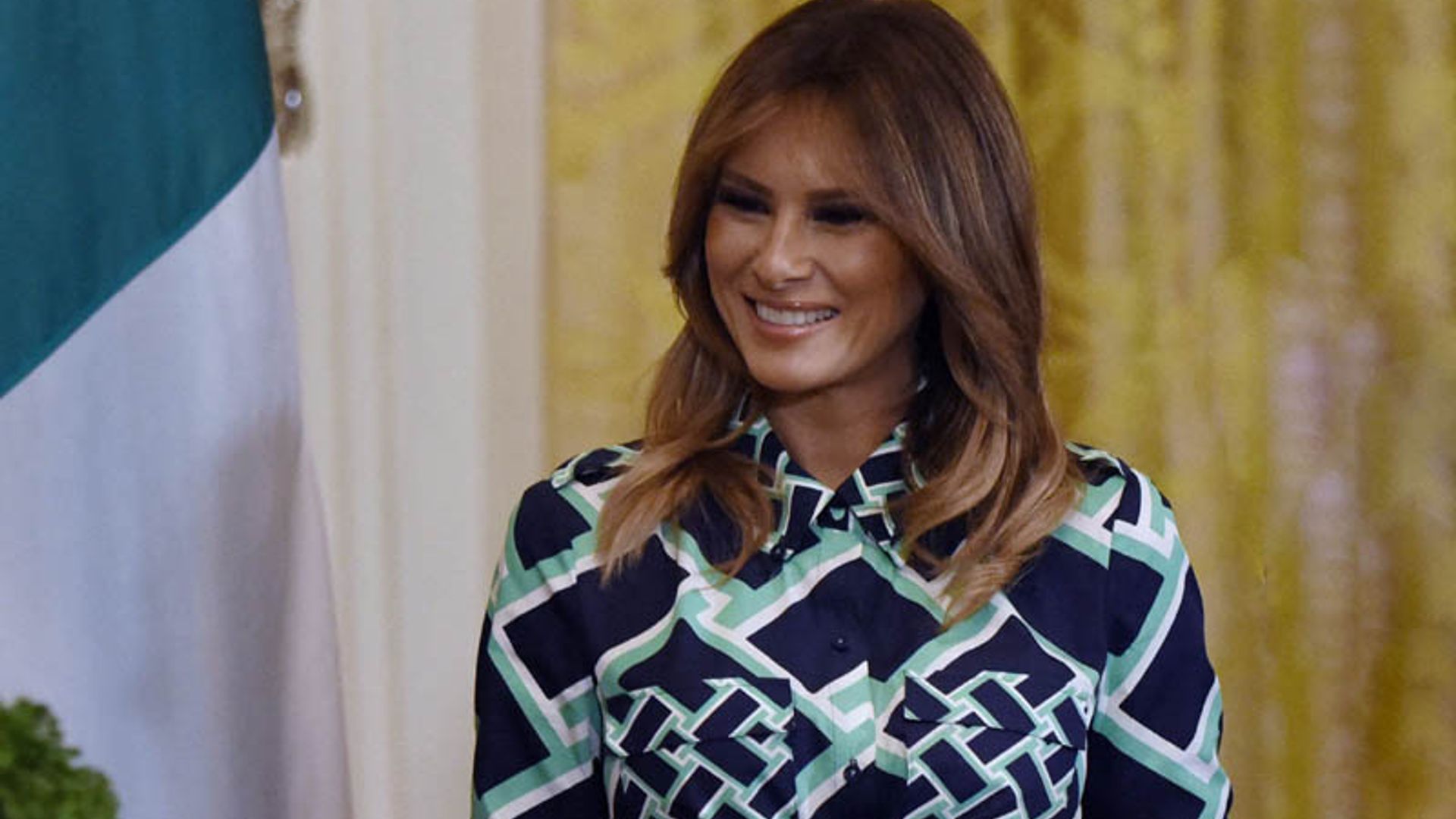 Melania Trump y su homenaje irlandés con un inesperado vestido estampado