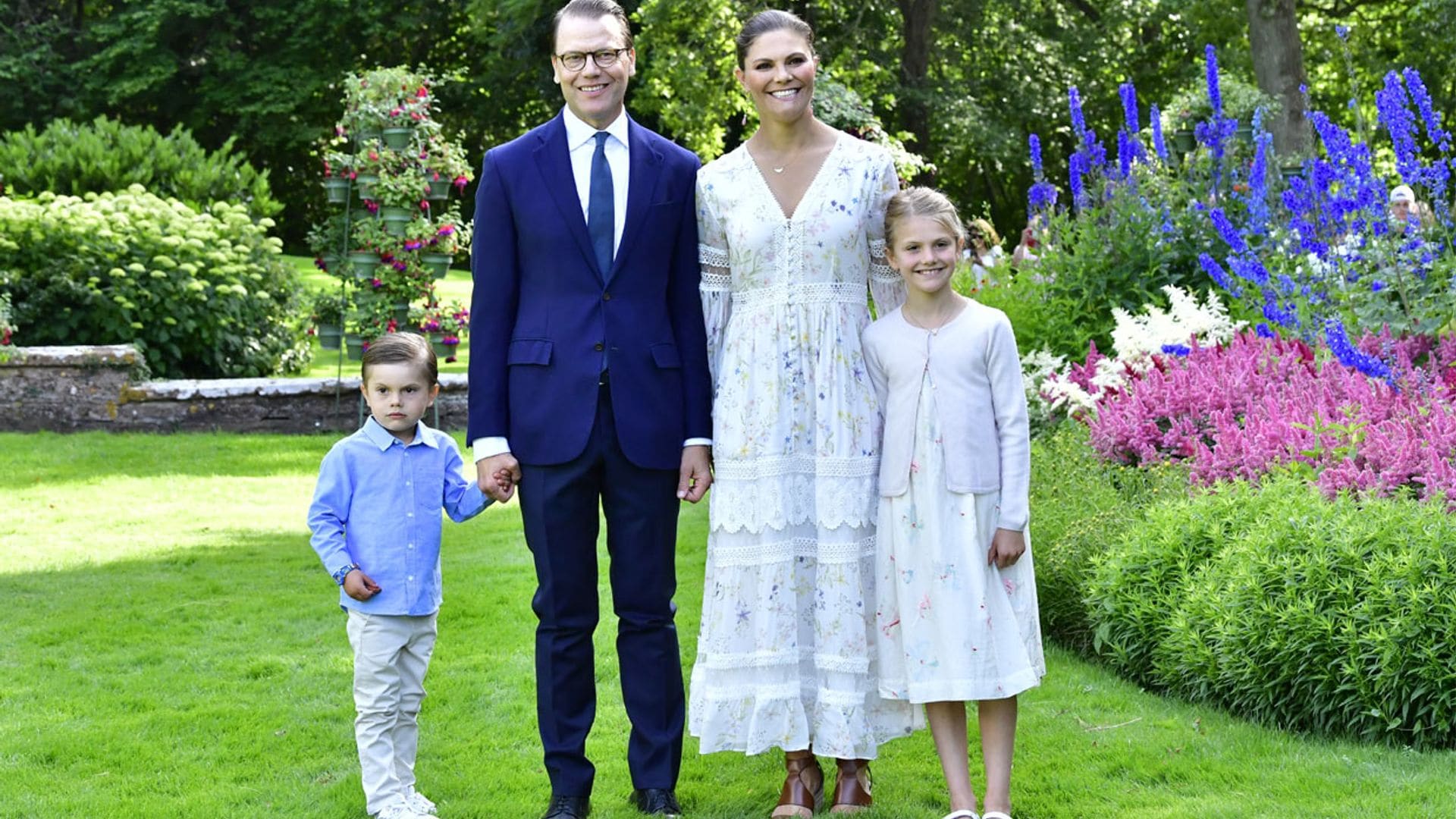 Victoria de Suecia celebra su 43 cumpleaños con un precioso vestido de estilo ibicenco