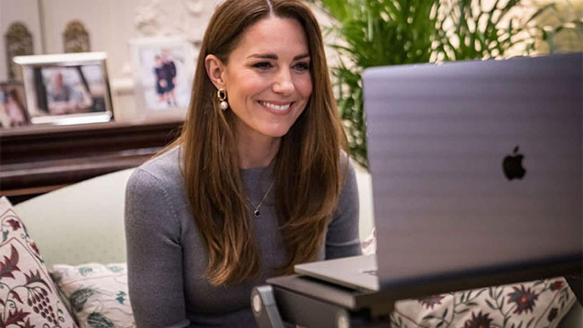 Trabaja cómoda en casa con un soporte para el portátil como el que usa Kate Middleton