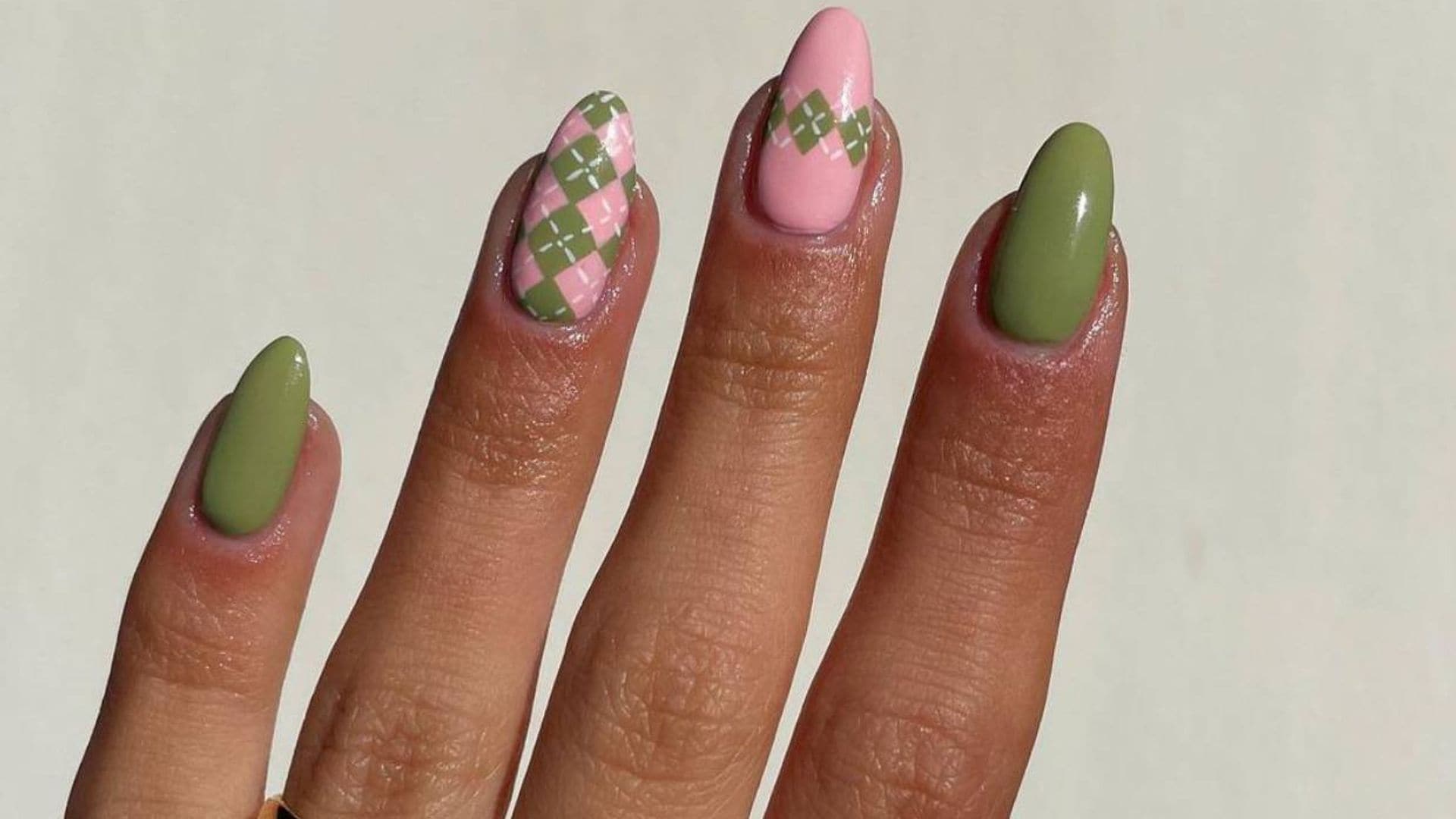 Manicura con 'print' de jersey, la tendencia más calentita para uñas en invierno