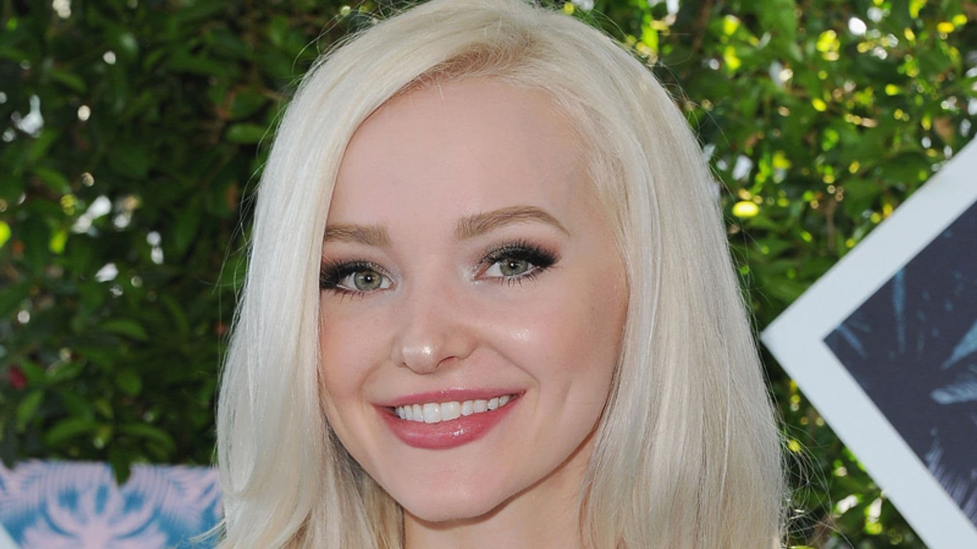 Cinco hábitos que debes seguir para lucir una boca sana y cuidada como Dove Cameron